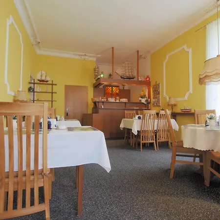 Haus Nordstern Warnemuende Pensionat 3*